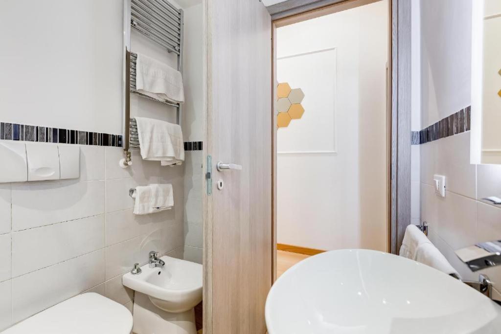 Vatican Prestige Apt By Premium Suites Collection Roma Esterno foto
